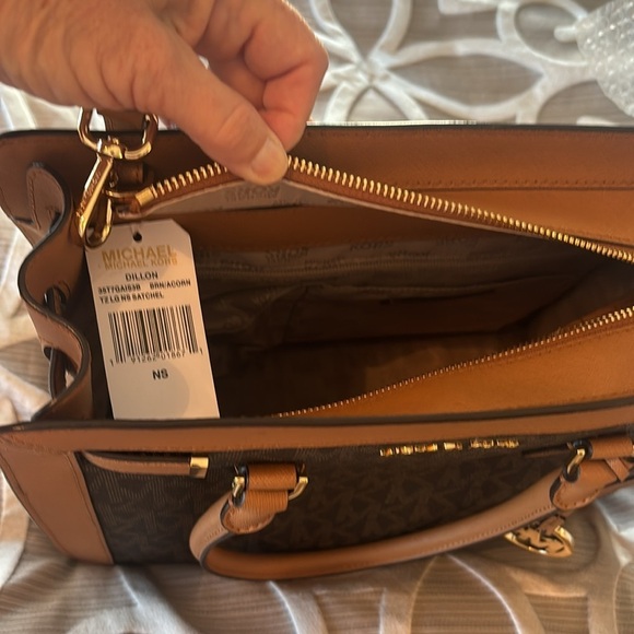 Michael Kors Dillon Satchel Brown Acorn NWT - Picture 12 of 16